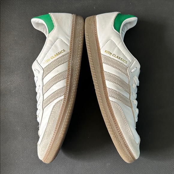 Adidas Men's Size 8.5 White and Green Classic Sneakers - Picture 6 of 9